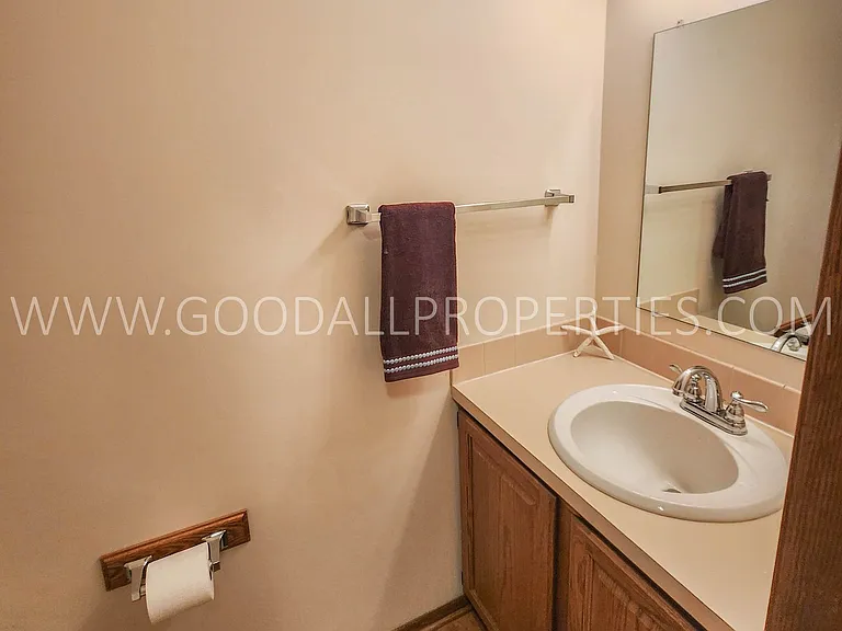 924 Prairie View Dr — Photo 17