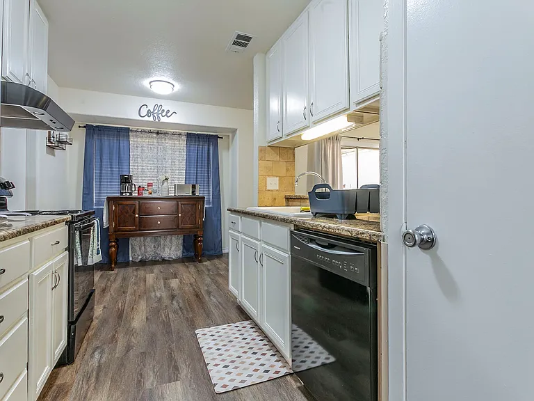 4103 Willow Green Dr — Photo 9