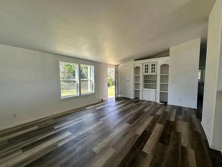 4655 NE Elliott Cir — Photo 6