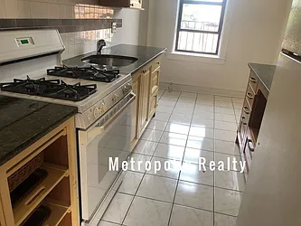 Rented by Metropolis International Realty Inc.