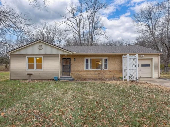 208 N 4th St, Kansas City, KS 66111