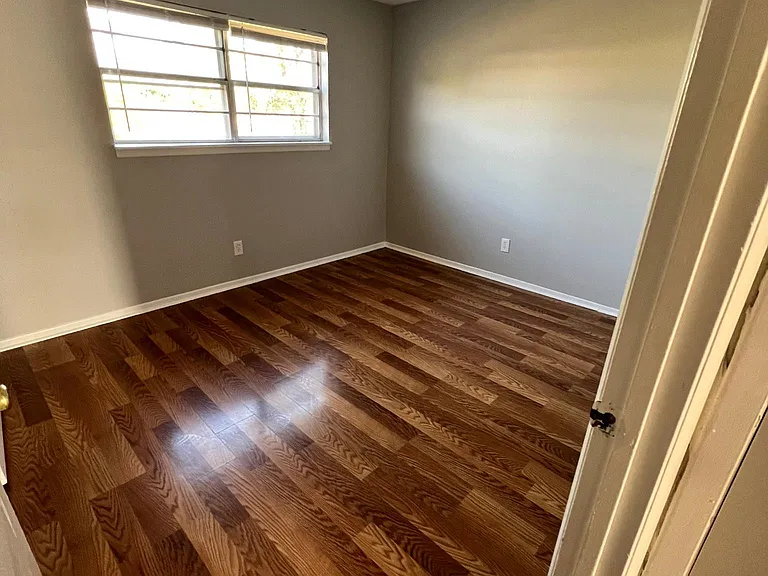2220 Jonathan Dr NW #D — Photo 6