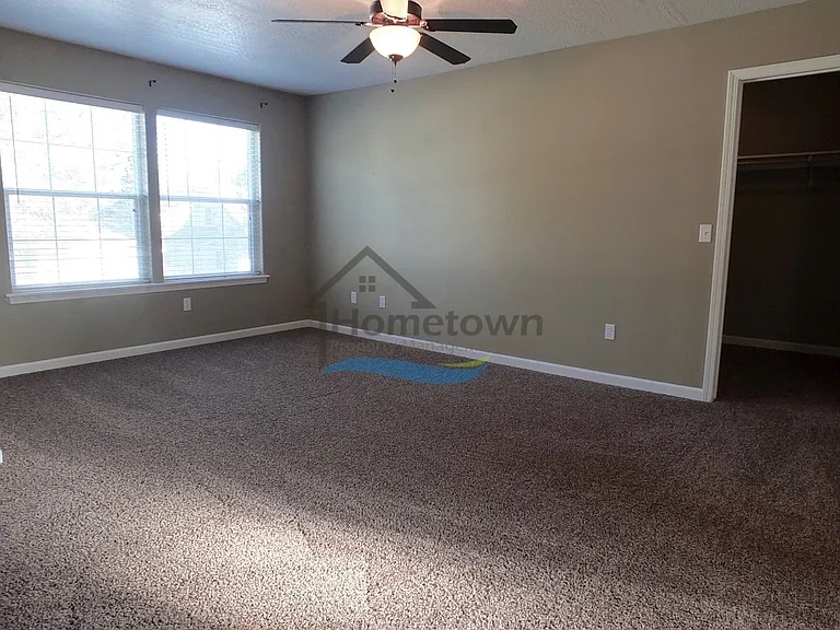 908 E Davis Ave — Photo 13