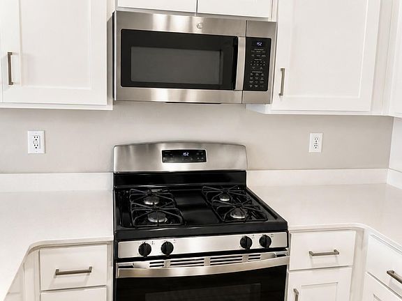 4th image of 3305 E Mossy Rock Ct