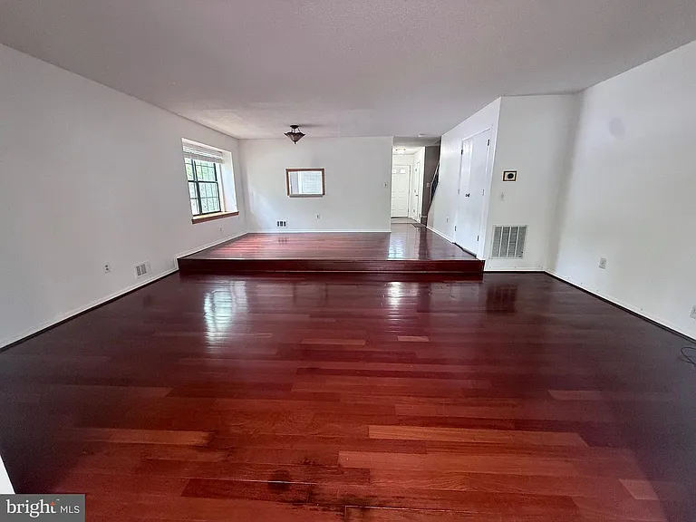9 Latta Ct — Photo 3