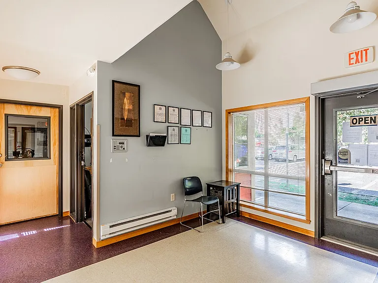 INCOME RESTRICTED Affordable Apartments in Hazelwood! — Photo 14