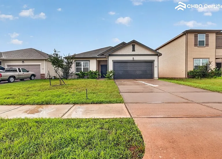 1052 Long Bay Ct — Photo 2