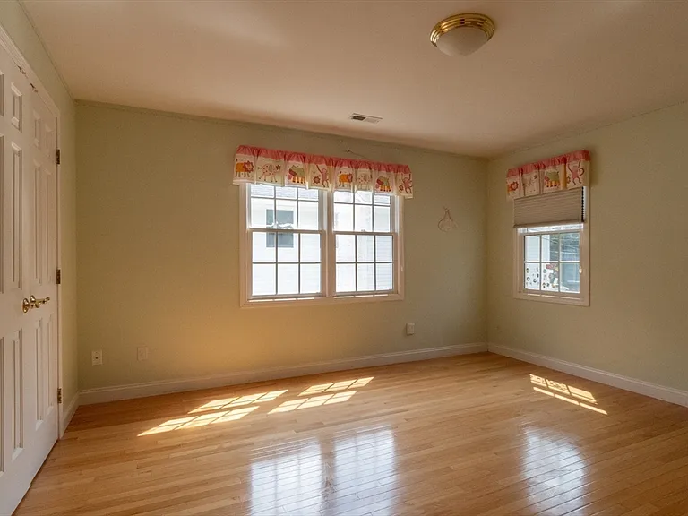62 Garden St #62 — Photo 11