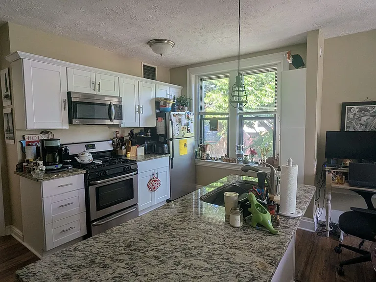 1201 Wolfrum St — Photo 5