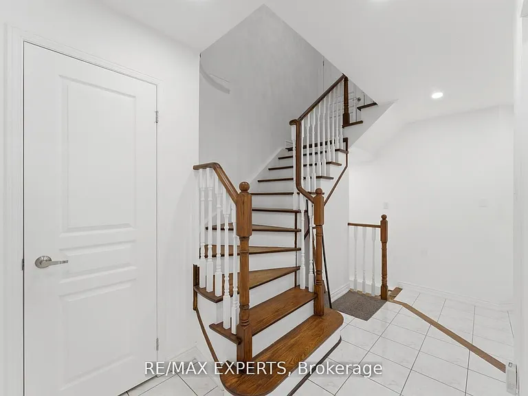 22 Wedgewood Pl — Photo 5