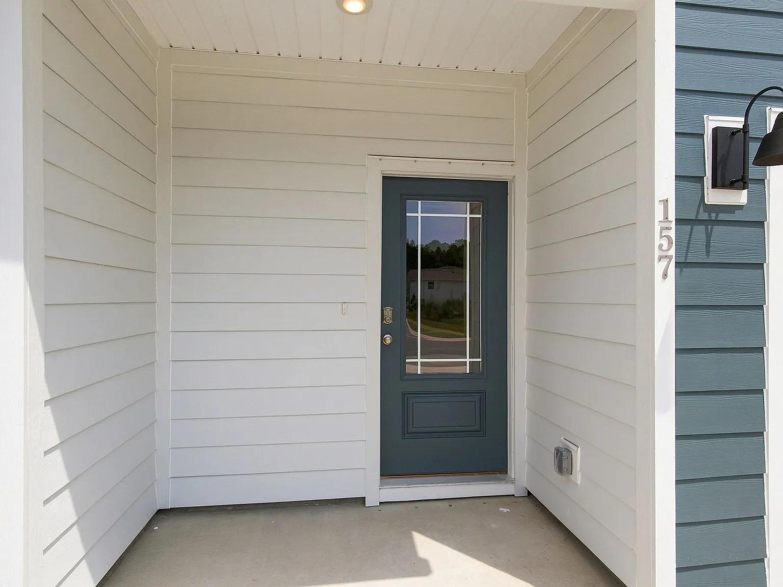 3 bed, 1459 sqft, $2,100 — Photo 2