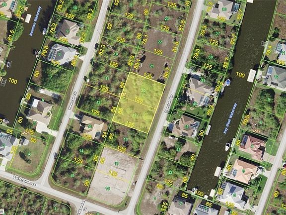 3rd image of 9491 Newnan Cir