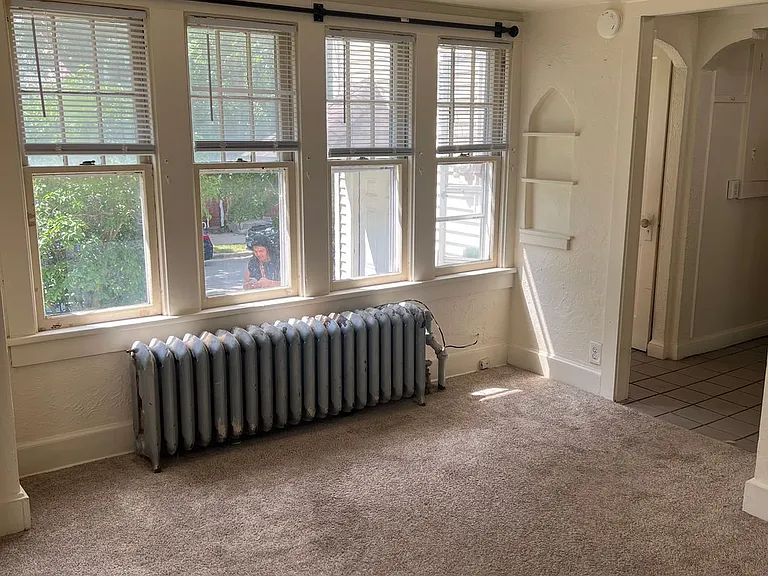 1108 E Clarke St — Photo 4