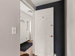 733 W Main St APT G, Hyannis, MA 02601