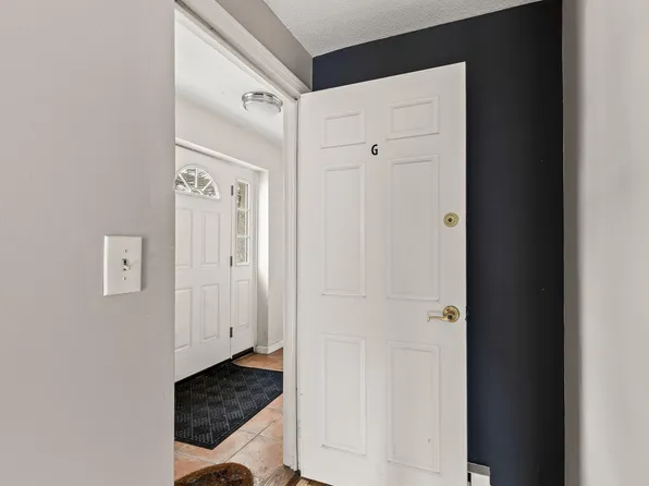 733 W Main Street #G, Hyannis, MA 02601