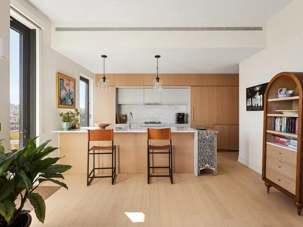 550 Vanderbilt Avenue image 8 of 20