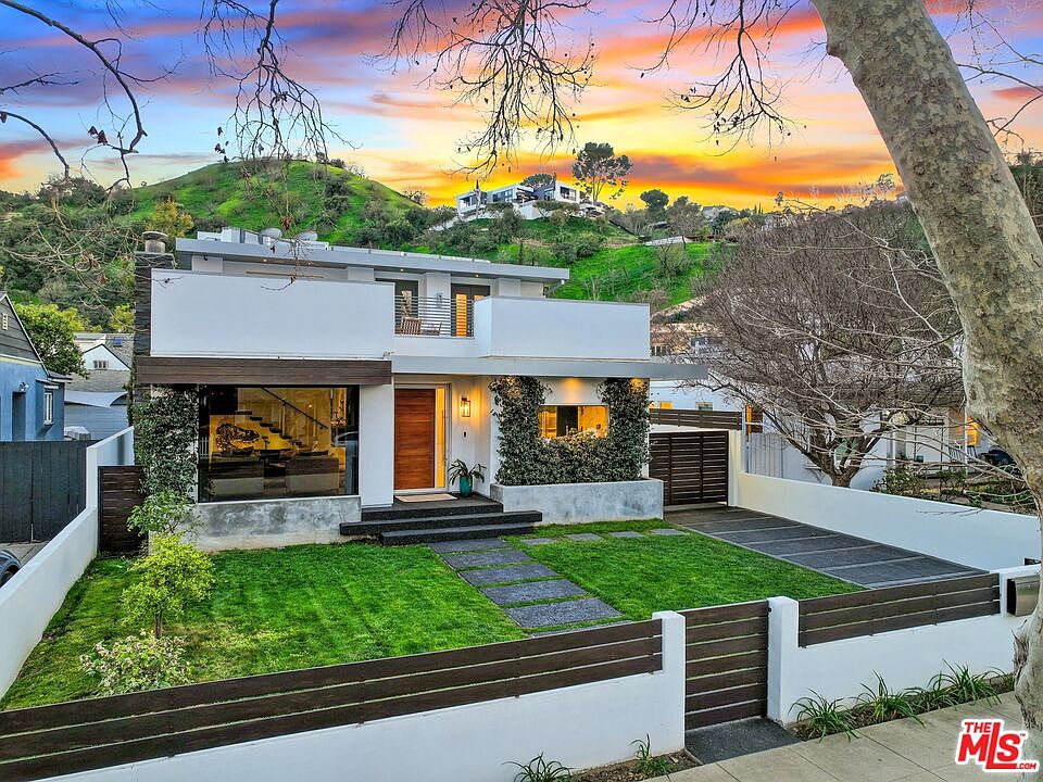 12334 Cantura St, Studio City, CA 91604 | MLS #23-313087 | Zillow