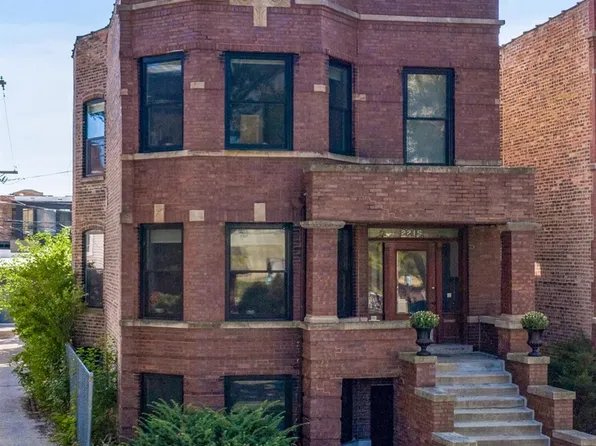 2215 W Thomas St, Chicago, IL 60622