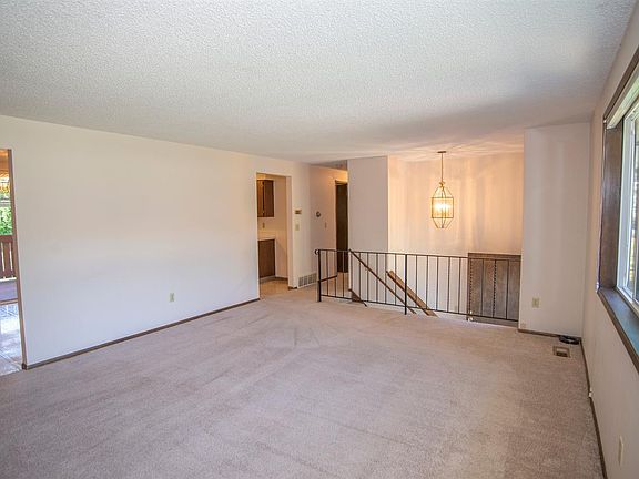 2nd image of 6225 N Cambridge Dr