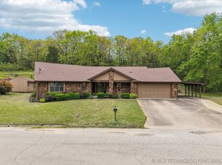 1005 Valley Rd, Okmulgee, OK 74447