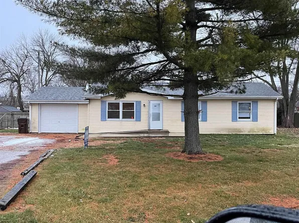 827 Lincoln St, Auburn, IL 62615