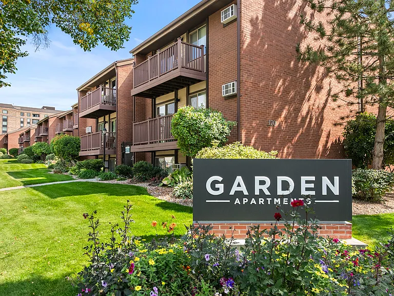 Garden Apartments — Photo 8