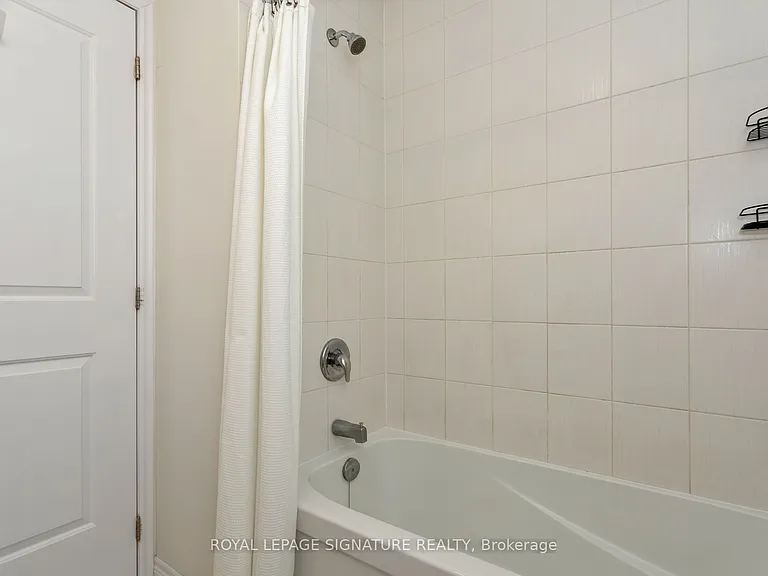 105 Kayla Cres E #18 — Photo 22