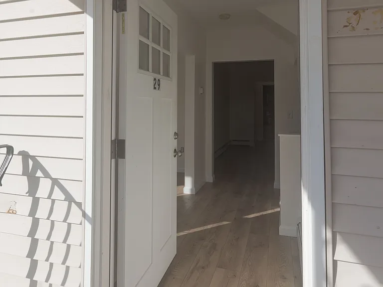 Vernon St — Photo 15