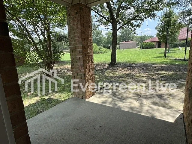 206 Swing Ct — Photo 24