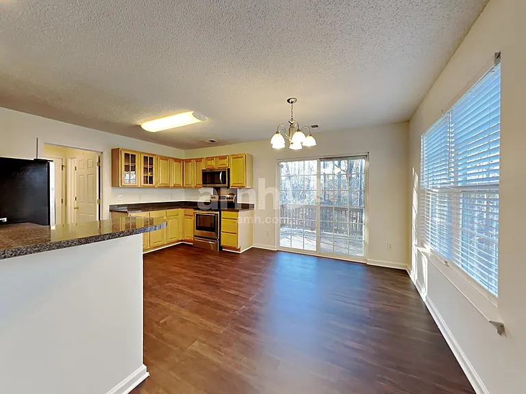 130 Devon Forest Dr — Photo 4
