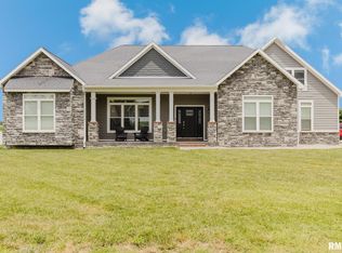 1712 Felts Dr, Marion, IL 62959