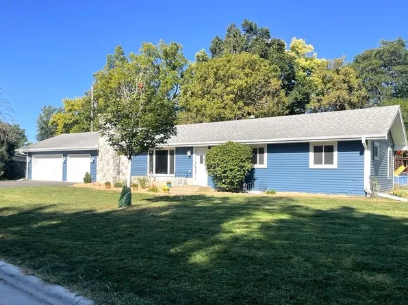 2900 W 112th St, Bloomington, MN 55431