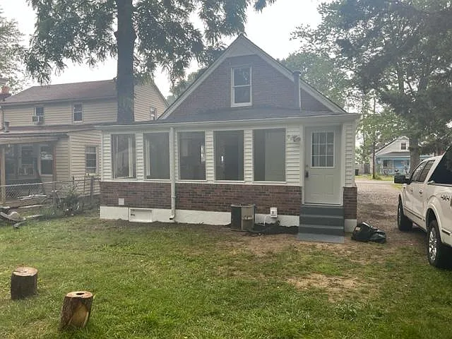302 Inverness Ave — Photo 4