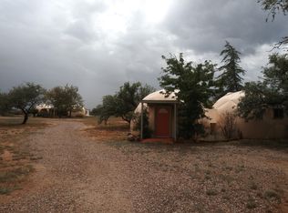 6076 S Calle Lobo, Hereford, AZ 85615