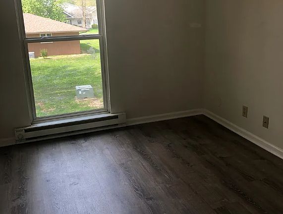 5th image of 1005 Quail Dr APT 112