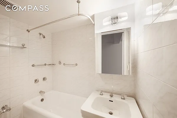 Rented by Compass | media 2