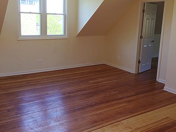 4th image of 1067 W Cornelia Ave #3N