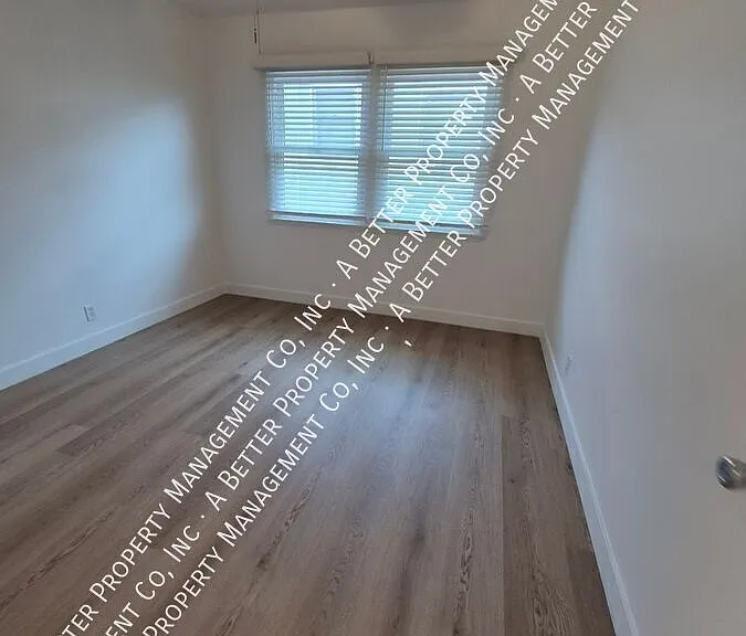 1135 E Appleton St #10 — Photo 5