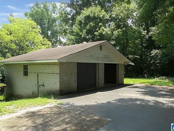 5th image of 5000 Pine Dr