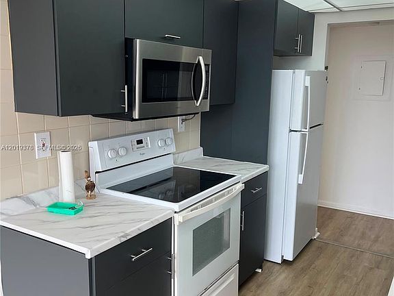 5th image of 210 174th St APT 1918