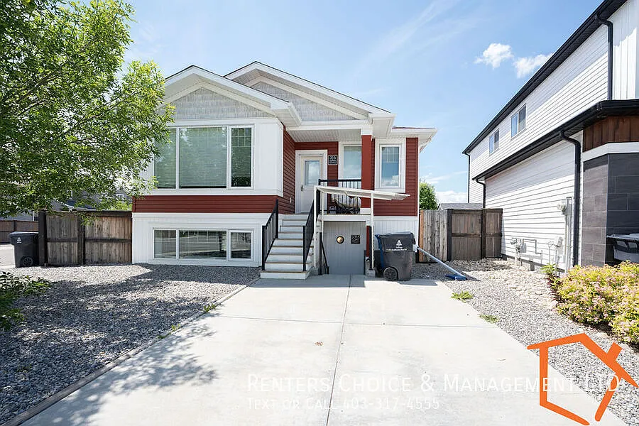 315 Northlander Bnd W #2