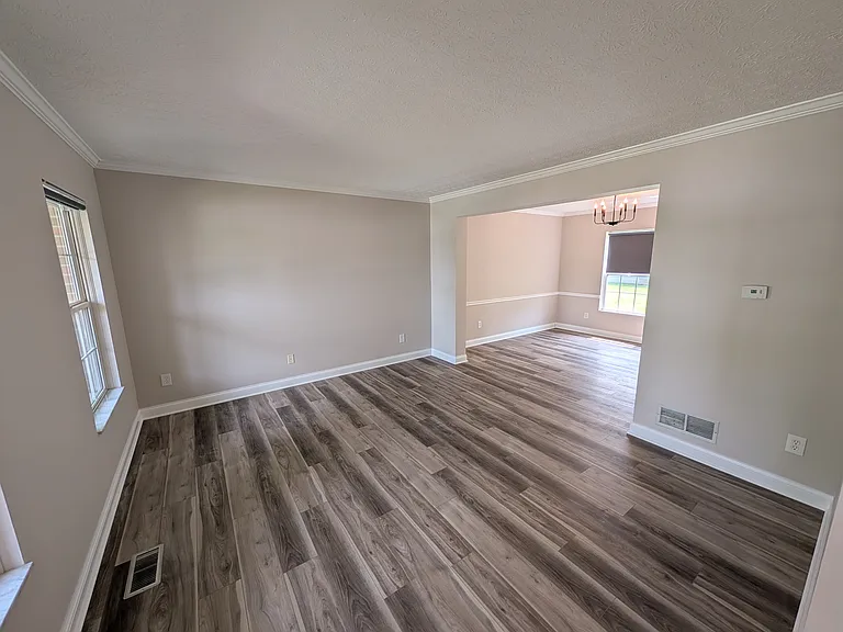 253 Dewfall Dr — Photo 5