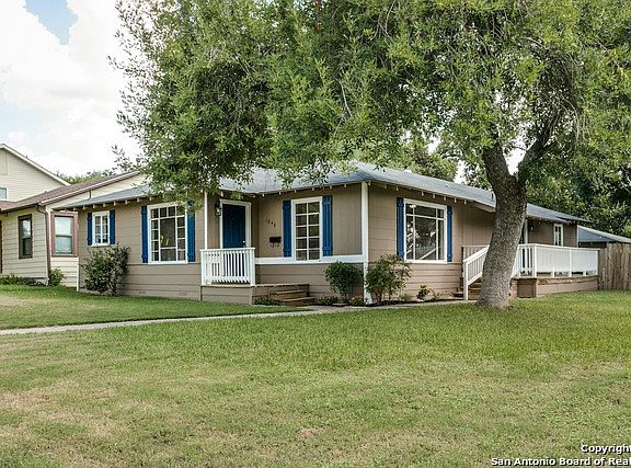3rd image of 1848 W Huisache Ave