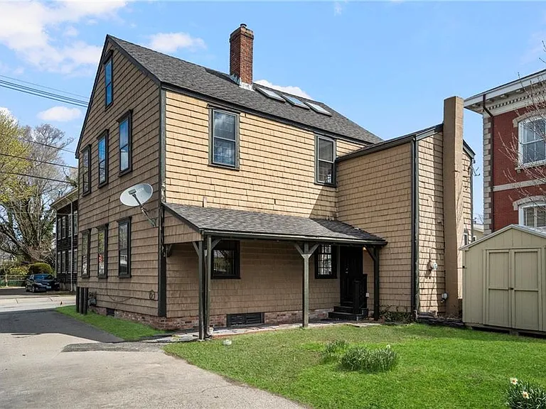 14 Elm St — Photo 40
