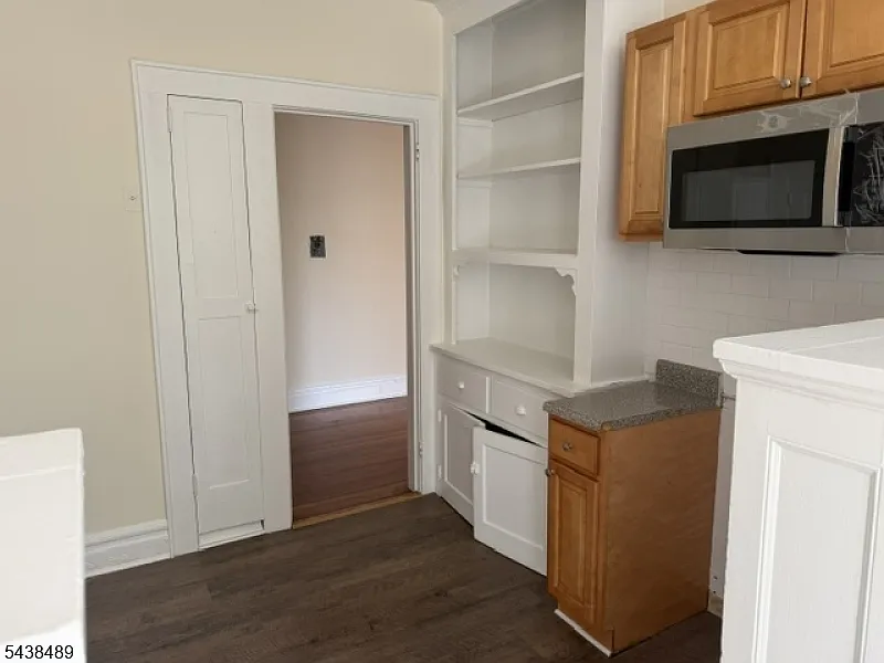 1 bed, 1.0 bath, $2,295 — Photo 4