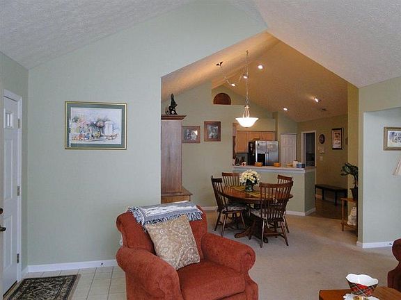 2nd image of 58 Edinburgh Village Dr