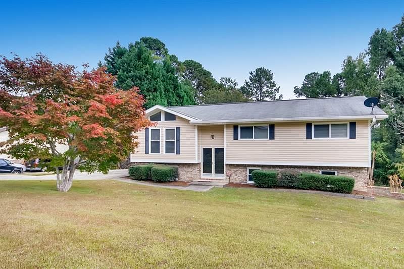 1st image of 2062 Windsor Ln