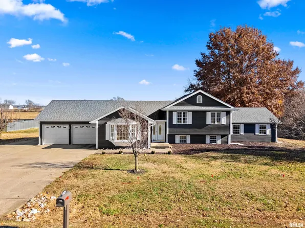 208 Country Dr, Green Valley, IL 61534