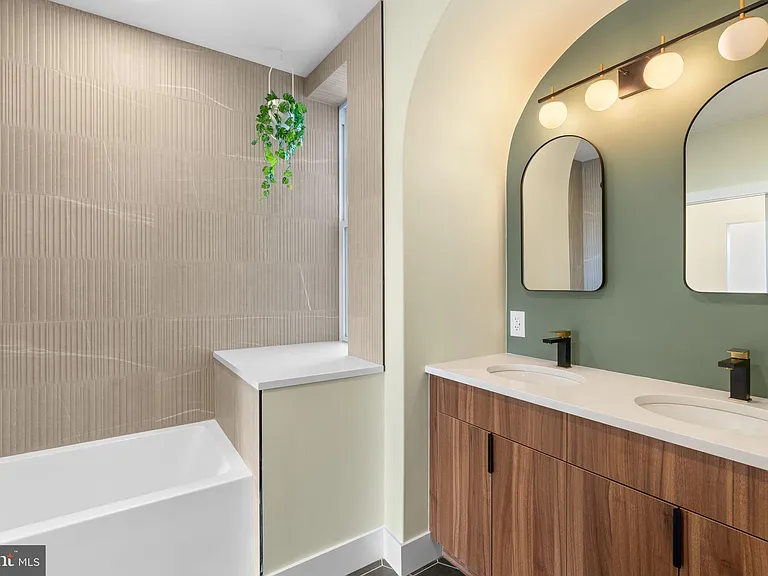 4503 N 19th St #2 — Photo 33