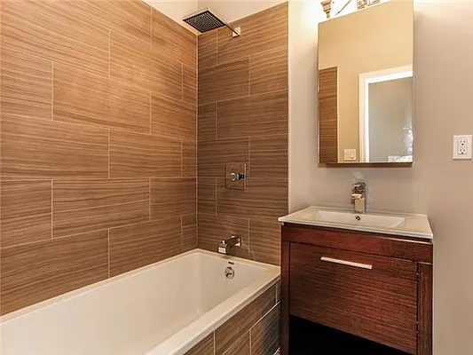 Sold by Avenue Sotheby's International Realty | media 9